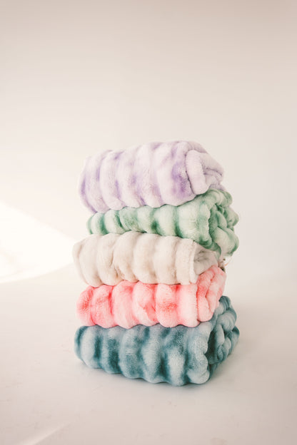 Extreme Ultra Cloud Malachite Green Blanket