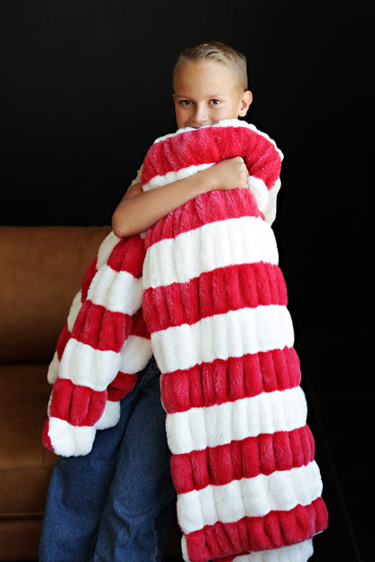 Hugs Cherry Blanket