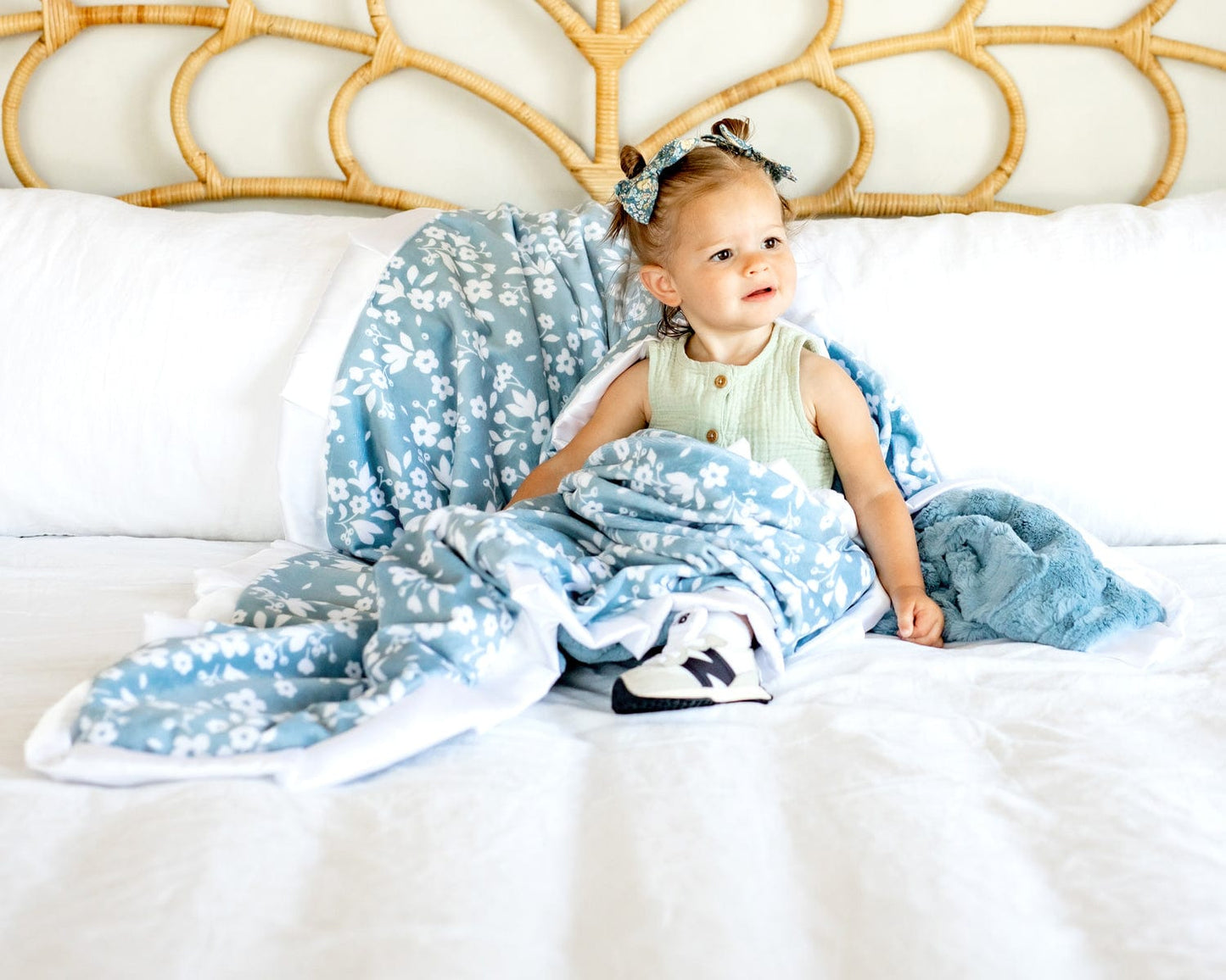Dainty Floral Blue Blanket
