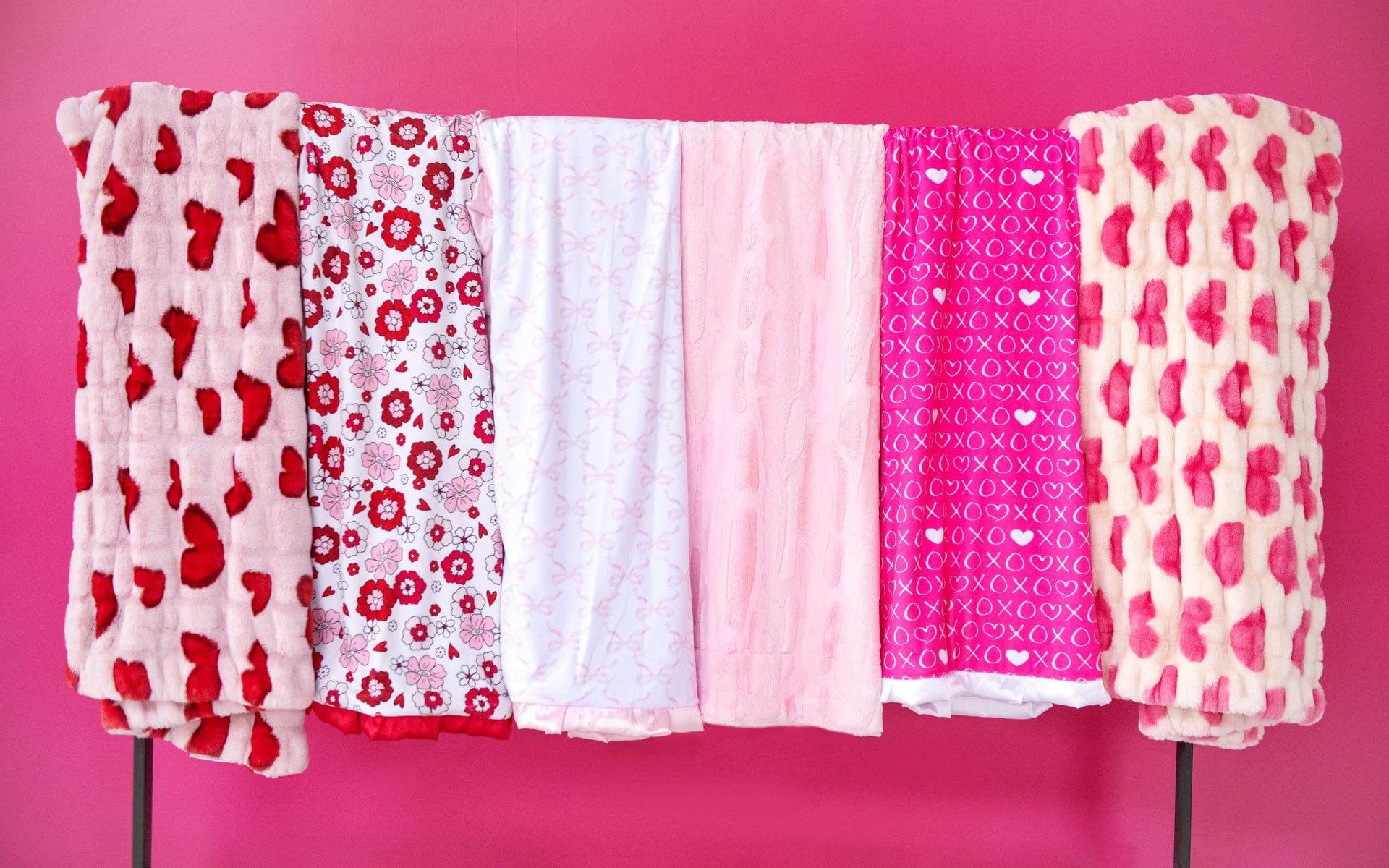 Hugs Heart Pink Blanket