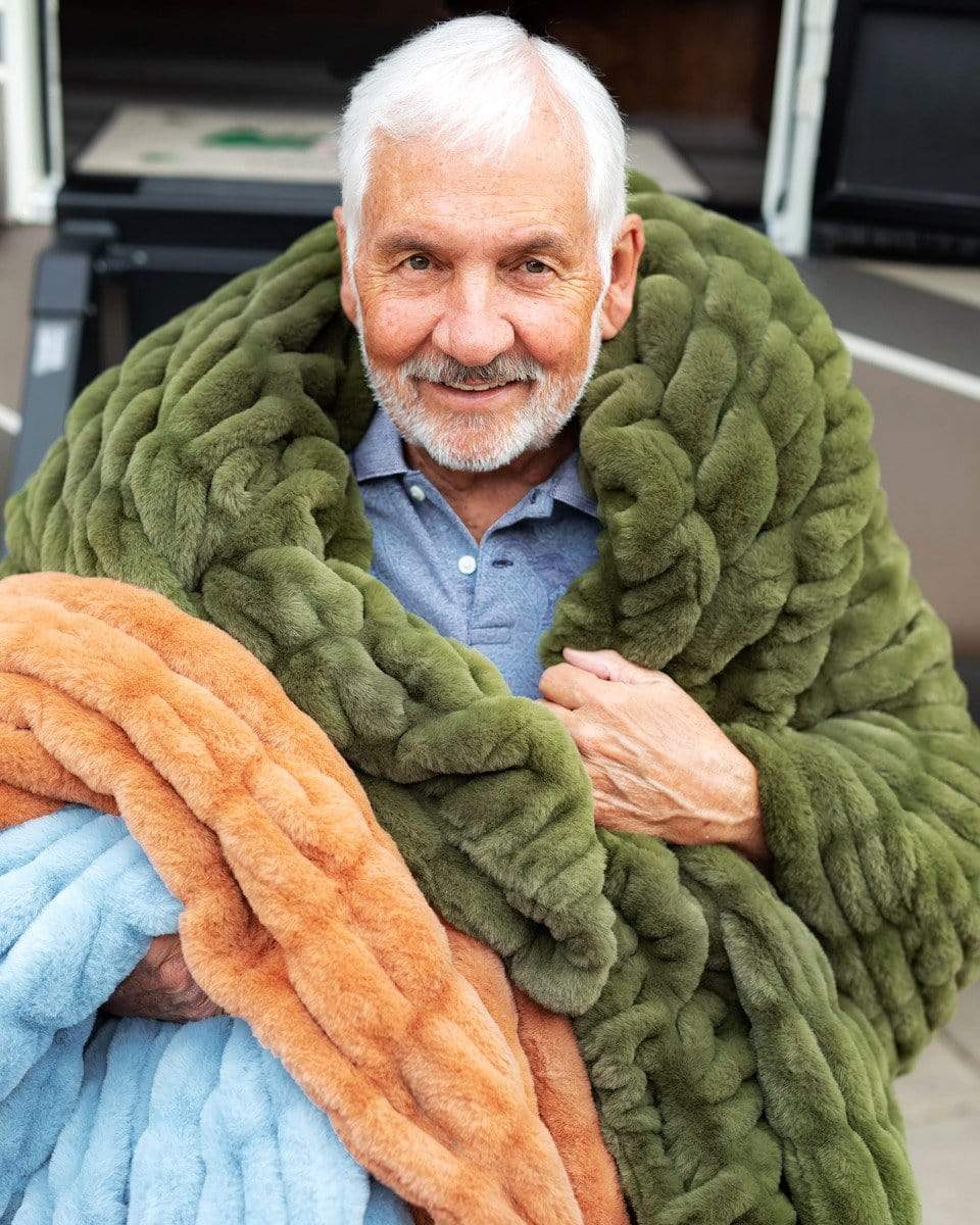 Hugs Camp Green Blanket