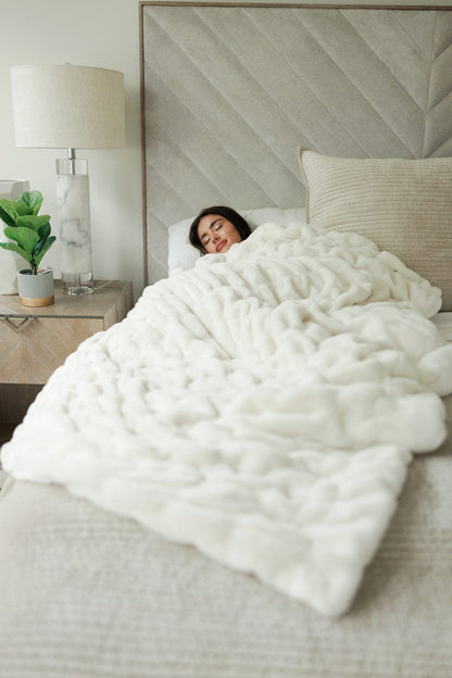 Hugs Cream Blanket