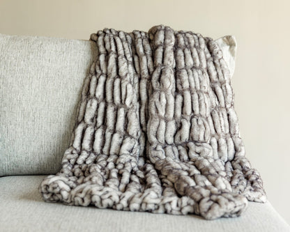 Hugs Obsidian Blanket